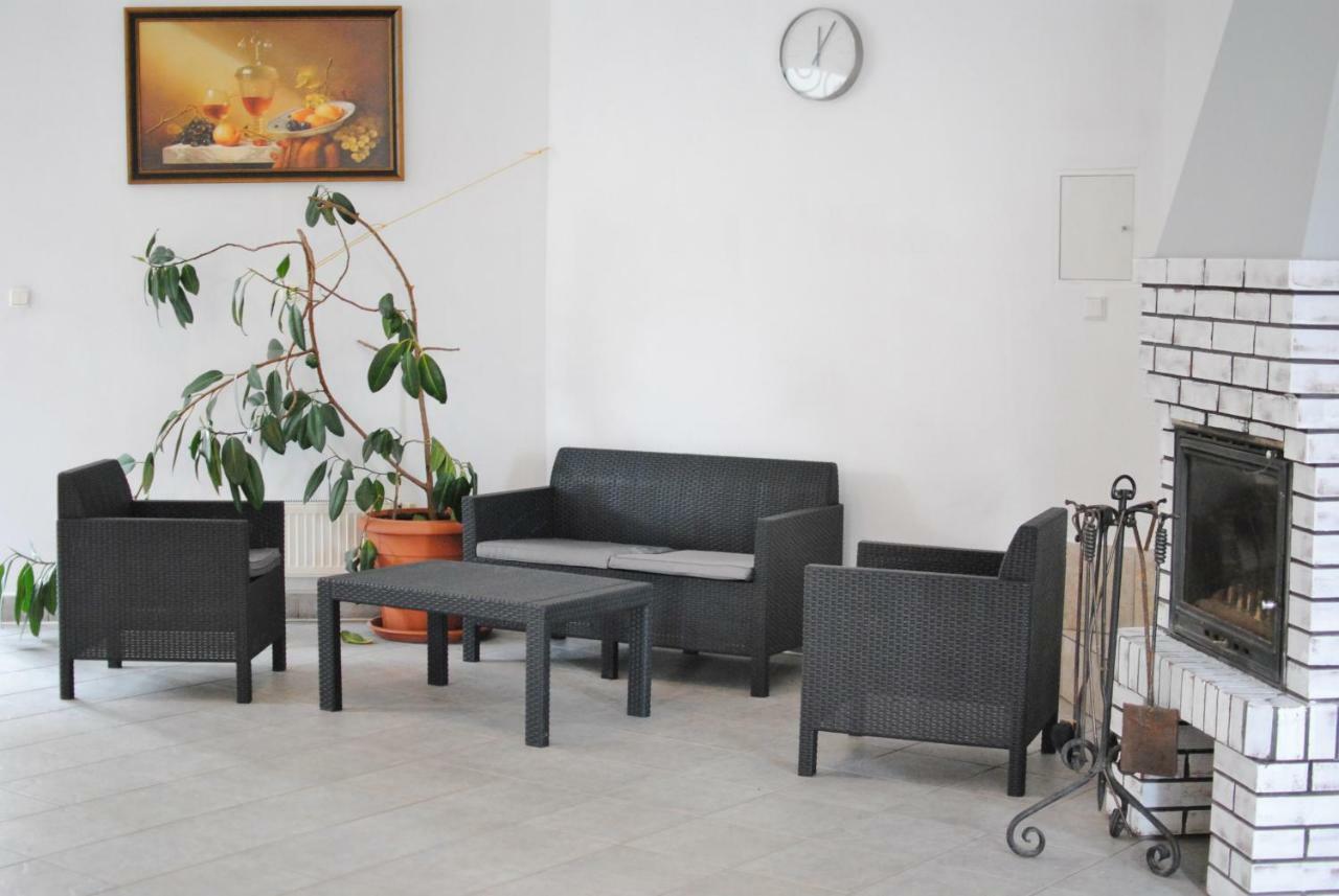 Krystyna Otel Krasków Dış mekan fotoğraf